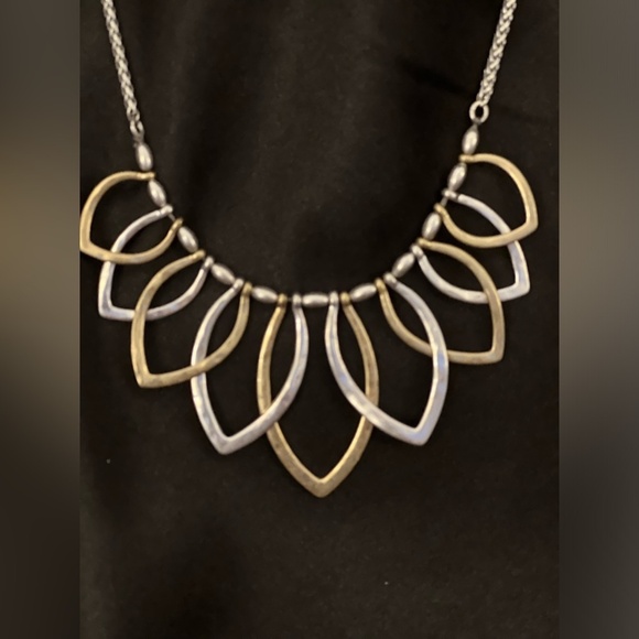 Lucky Brand Jewelry - Gently loved Lucky Brand Two-Tone Petal Statement Necklace.